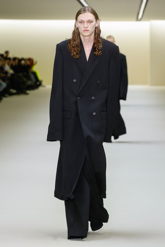 woman<br>FW23