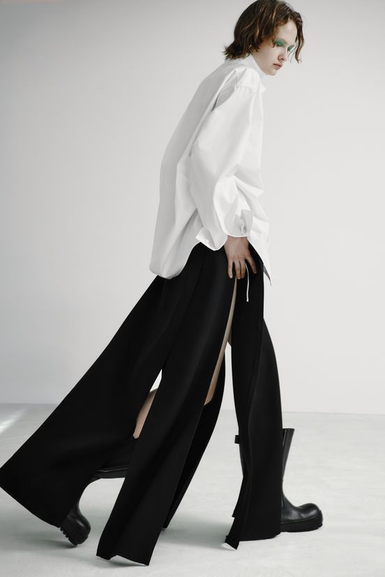 woman<br>RS27