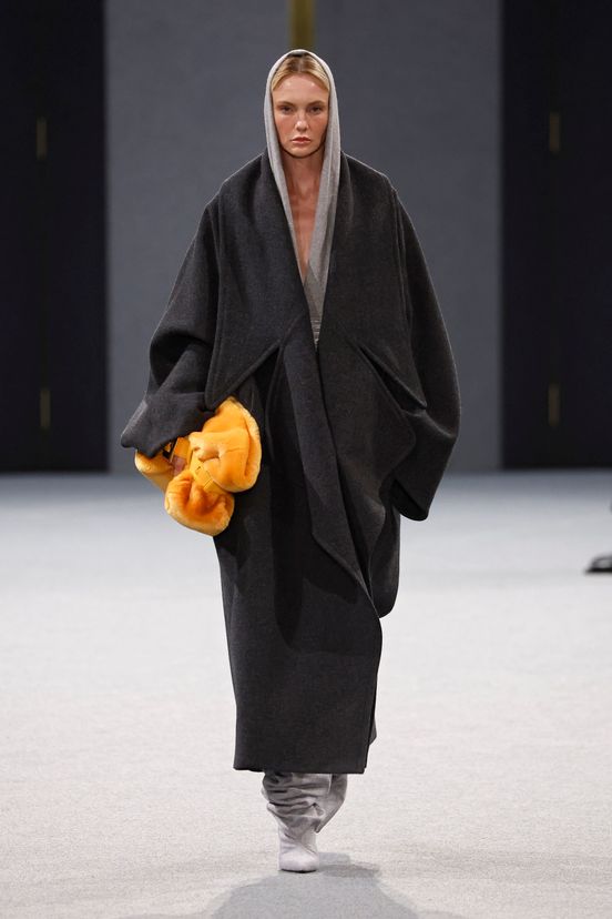 woman<br>FW25