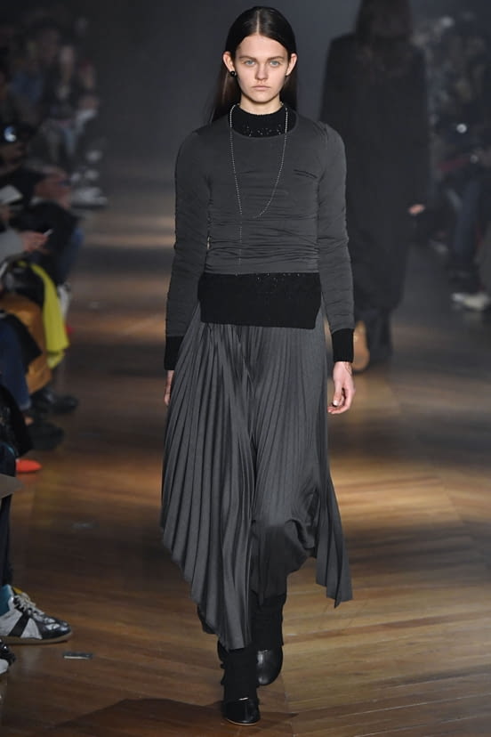 woman<br>FW19