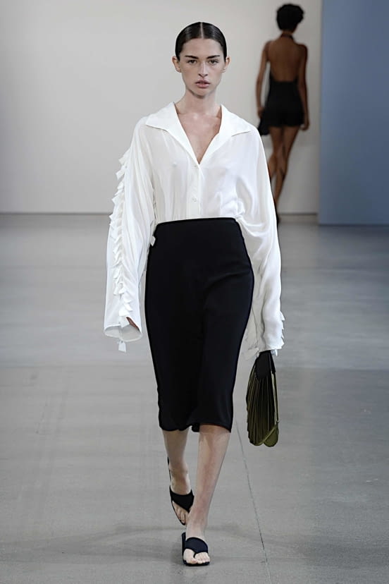 woman<br>SS20