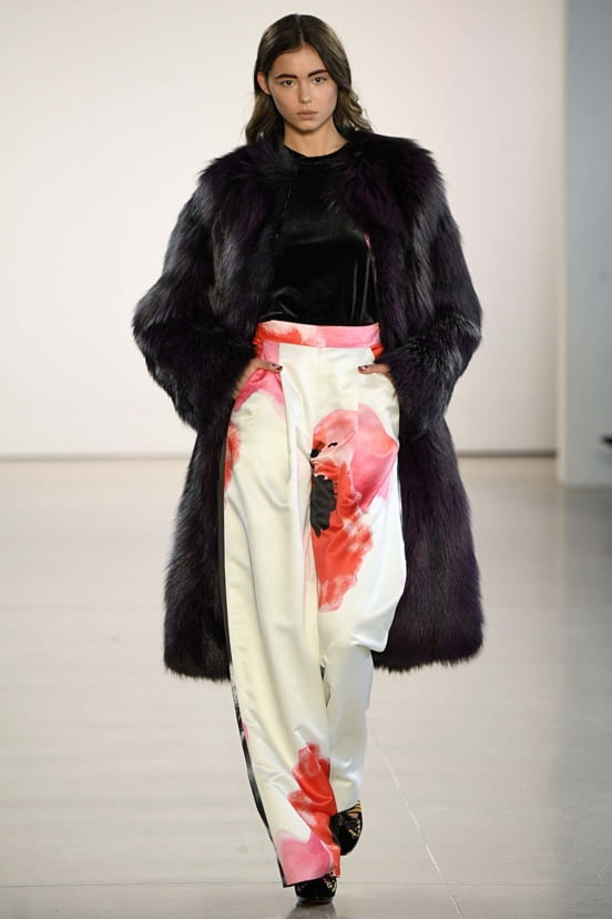 woman<br>FW18