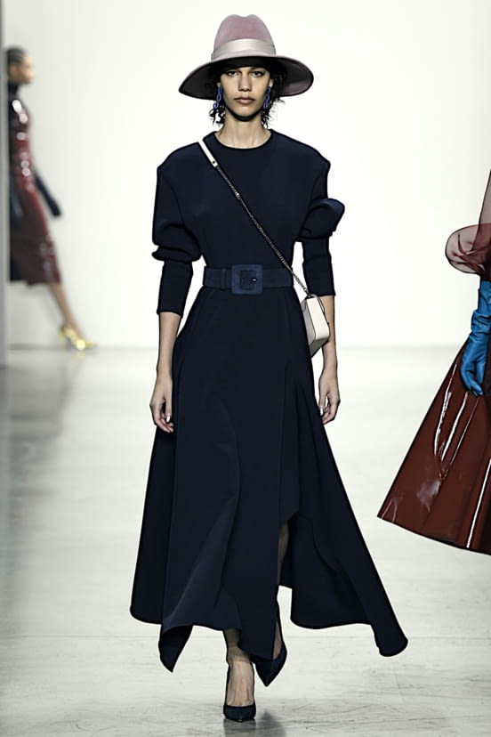 woman<br>FW22