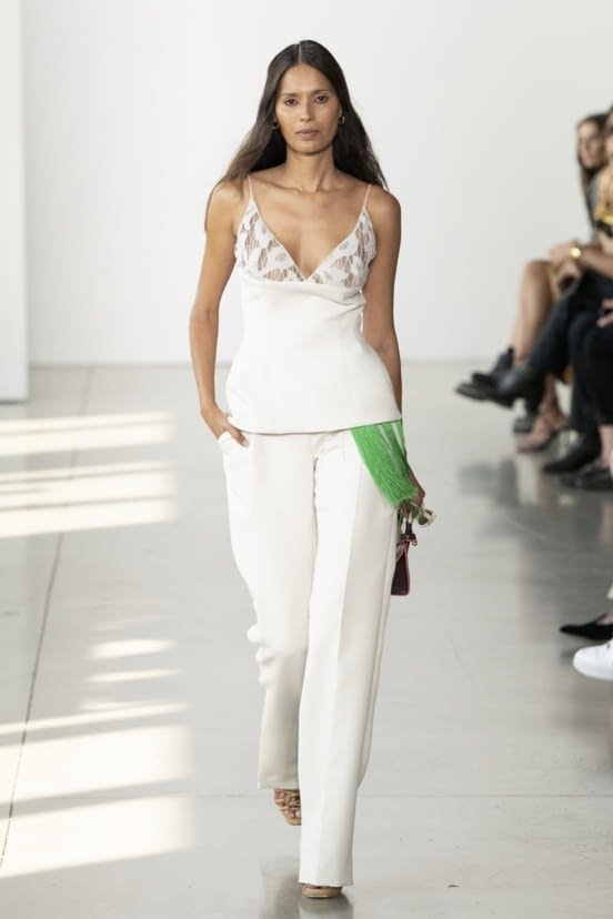 woman<br>SS22