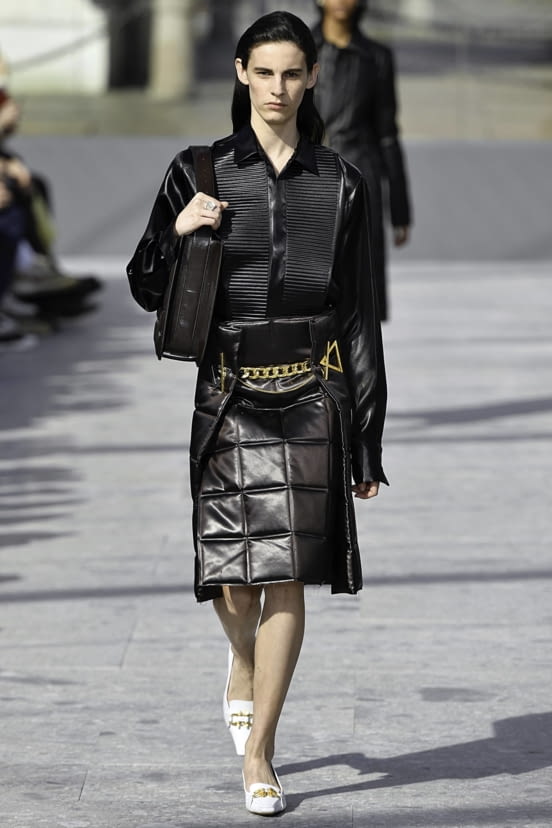 woman<br>FW19
