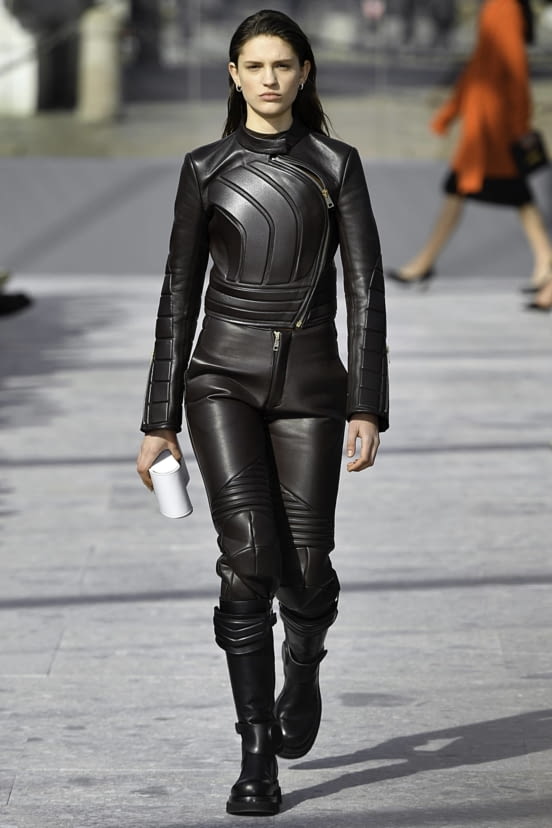 woman<br>FW19