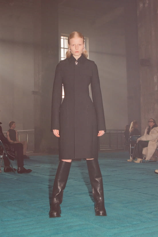 woman<br>FW21