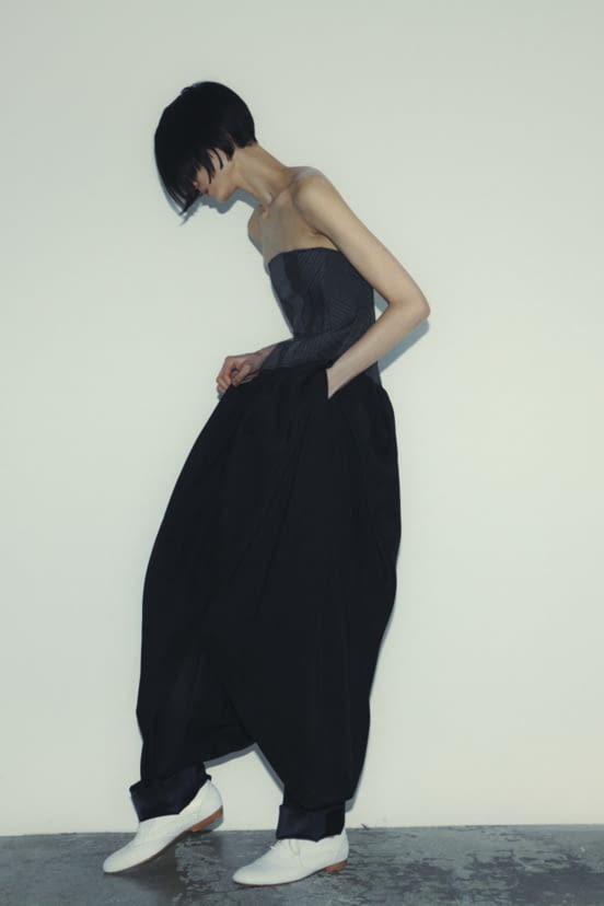 woman<br>FW22