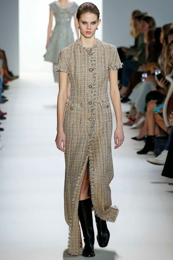 woman<br>FW19