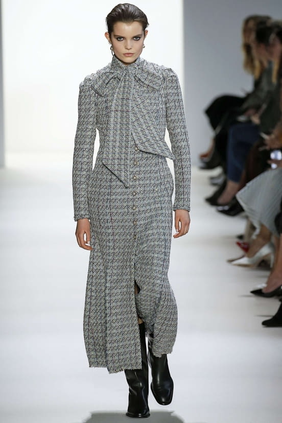 woman<br>FW19