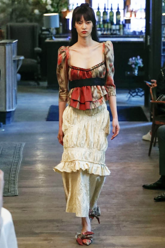 woman<br>SS19