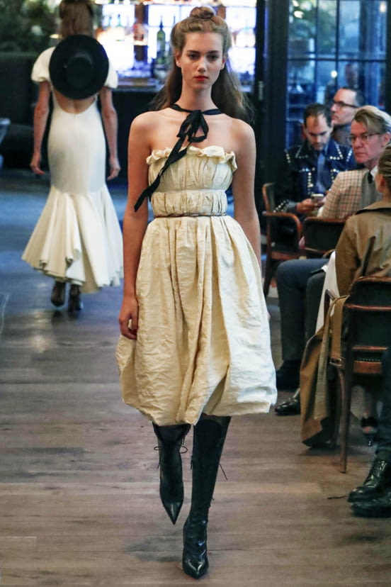 woman<br>SS19