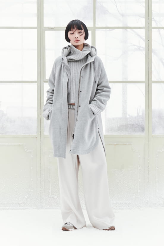 woman<br>FW21