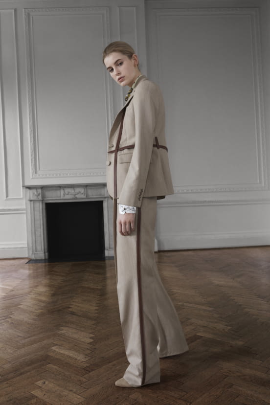 woman<br>PF19
