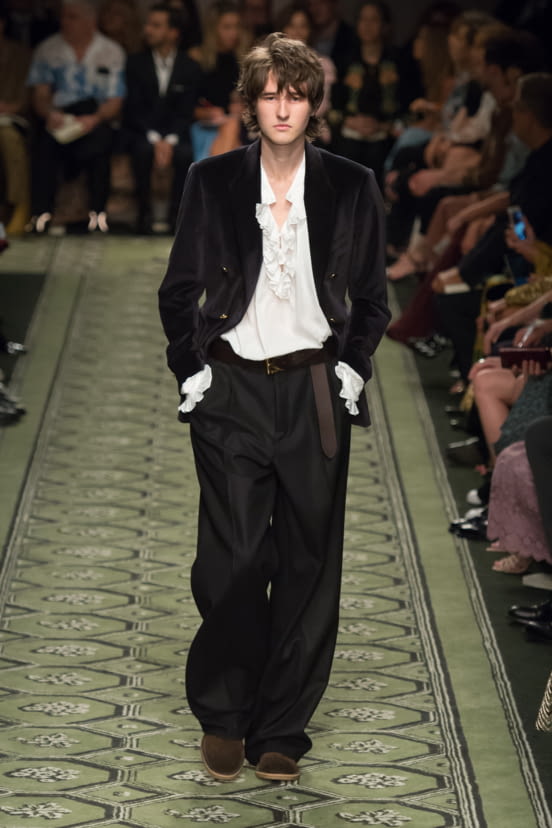 woman<br>FW16