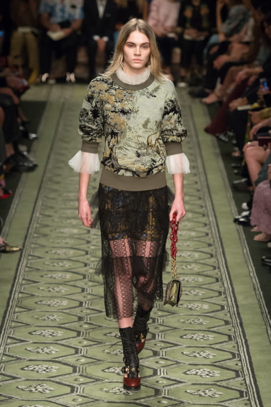 woman<br>FW16