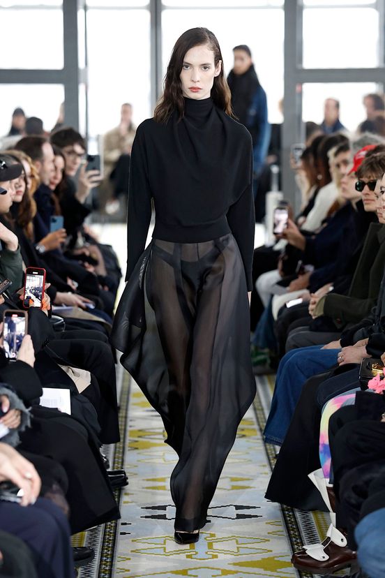 woman<br>FW25