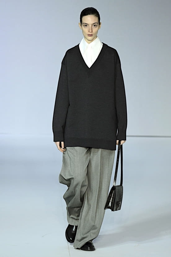 woman<br>FW22