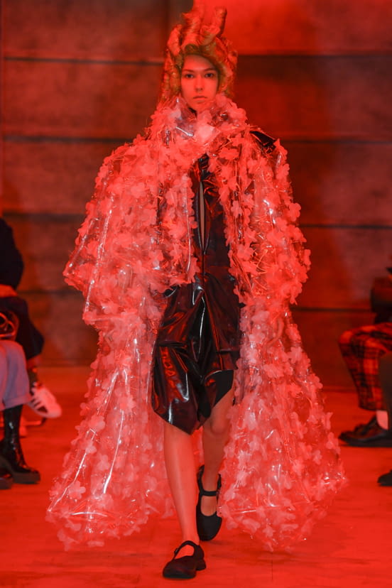 woman<br>SS21