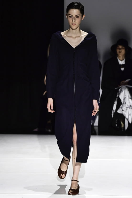 woman<br>FW19