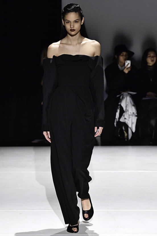 woman<br>FW19