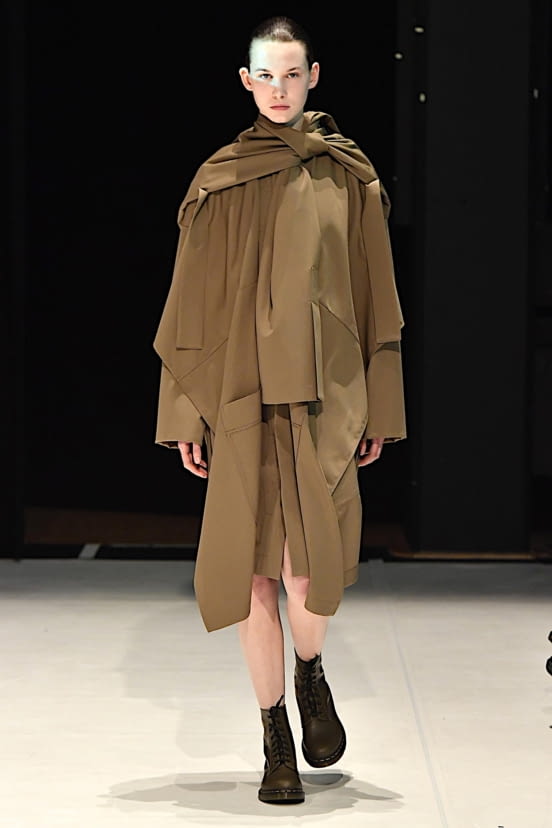 woman<br>FW20