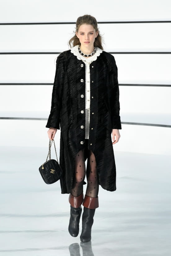 woman<br>FW20