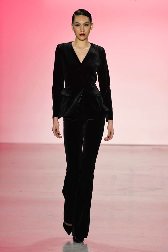 woman<br>FW23