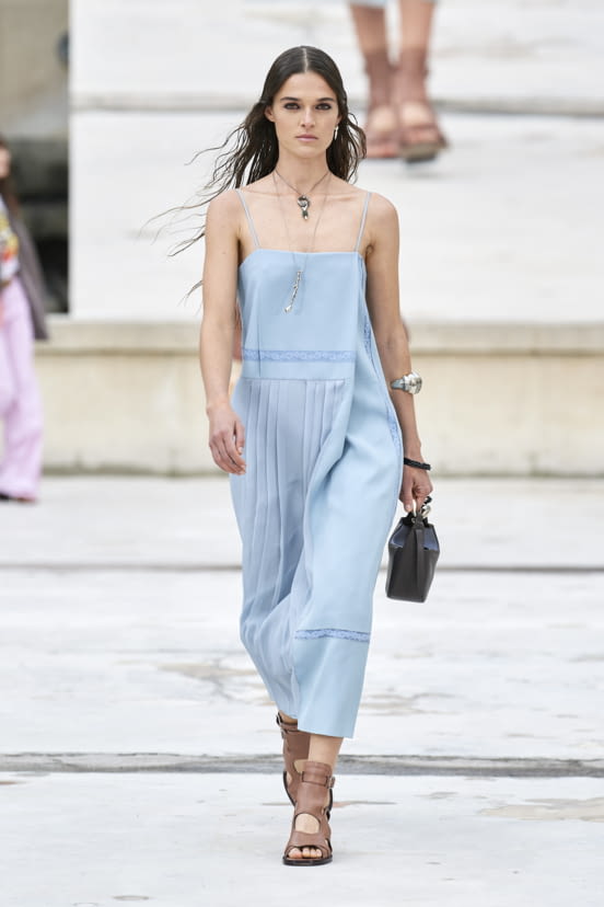 woman<br>SS21