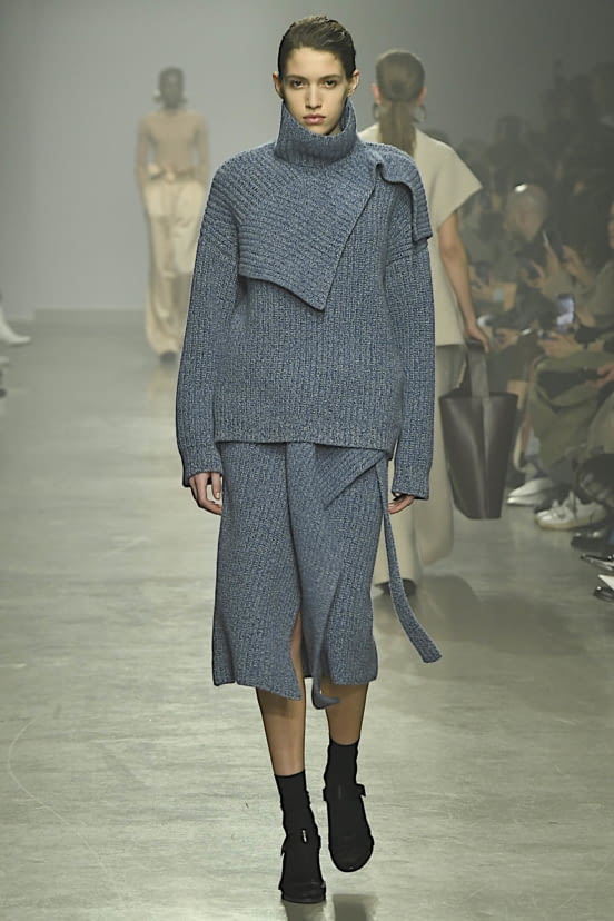 woman<br>FW20