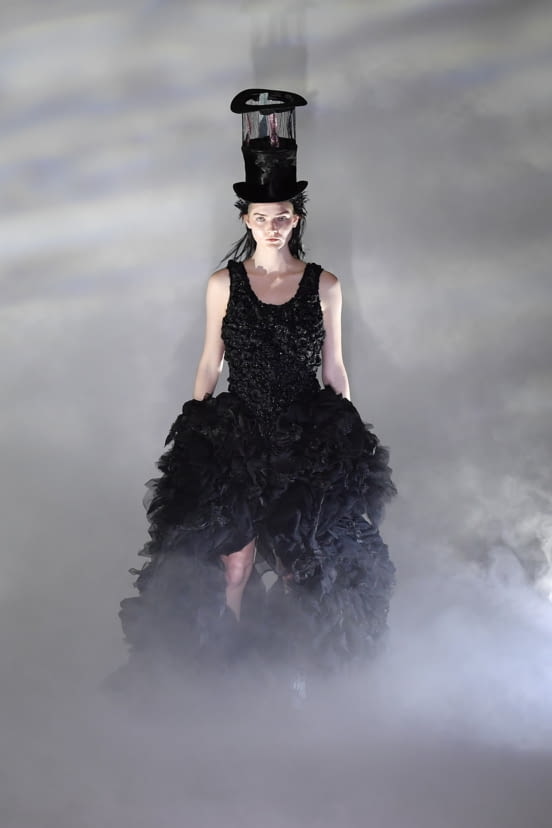 woman<br>FW21