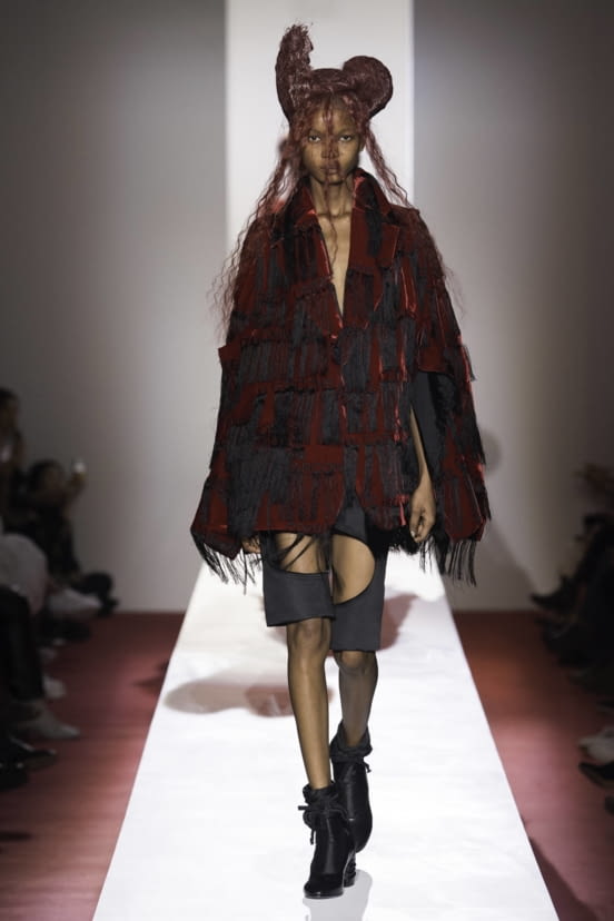 woman<br>SS20
