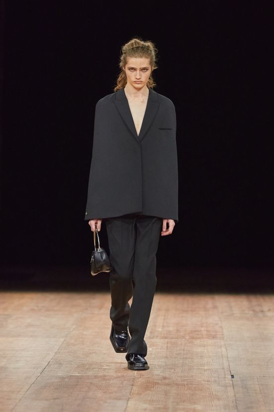 woman<br>FW23