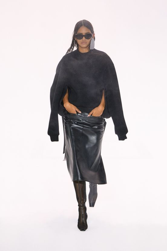 woman<br>FW23