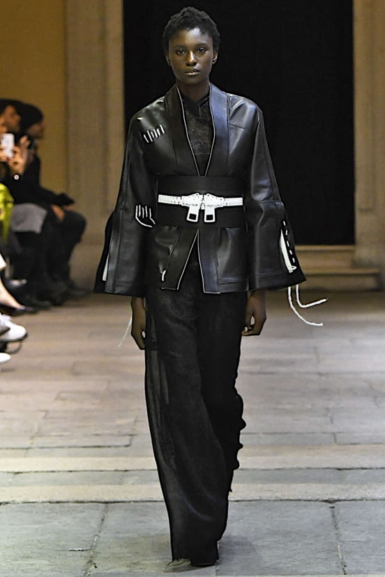 woman<br>FW19