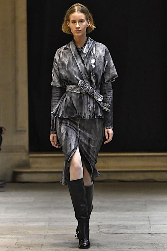woman<br>FW19