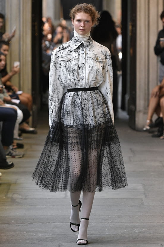 woman<br>SS19