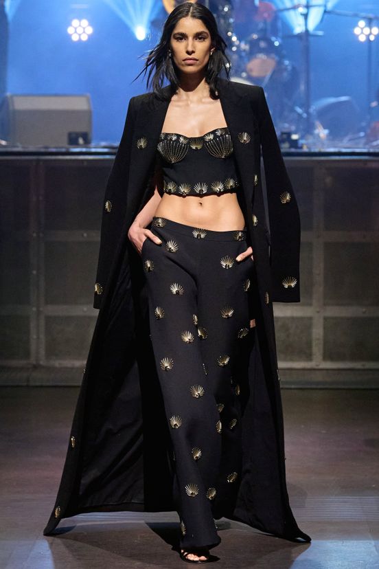 woman<br>FW23