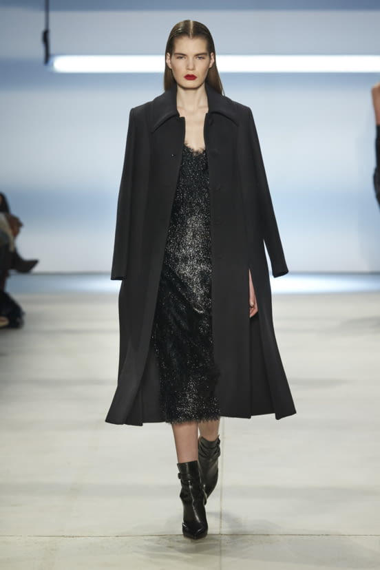 woman<br>FW16