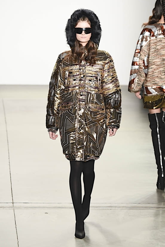 woman<br>FW19