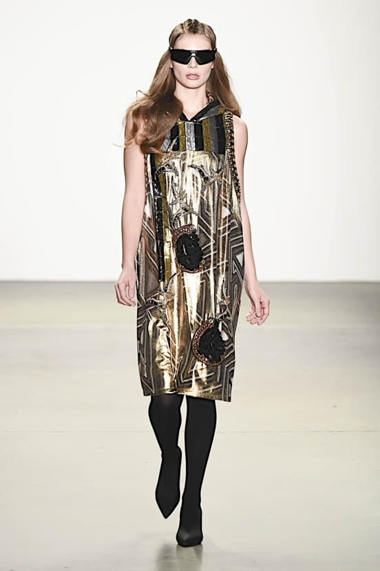 woman<br>FW19