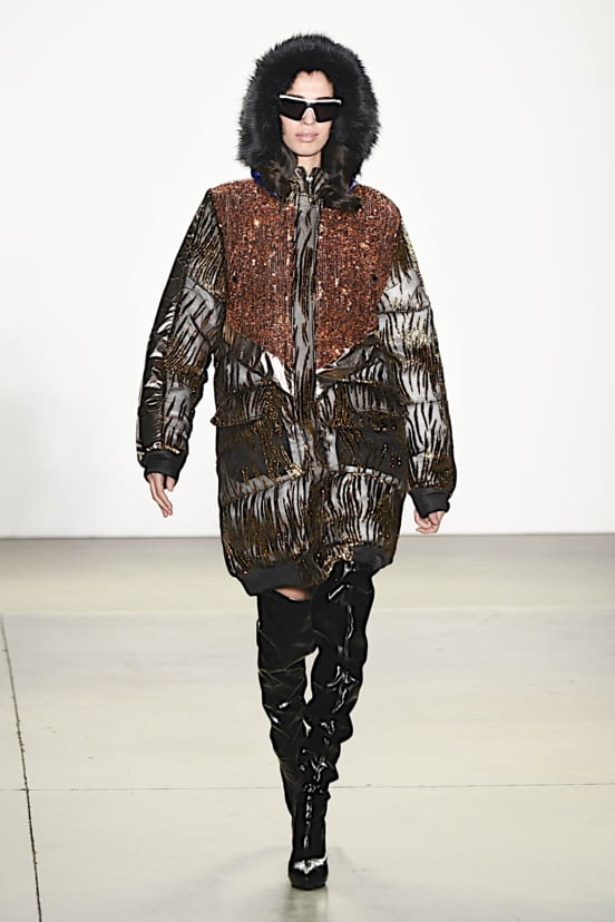 woman<br>FW19