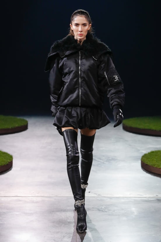 woman<br>FW22