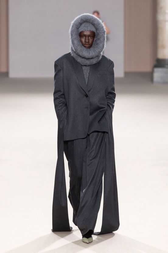 woman<br>FW24