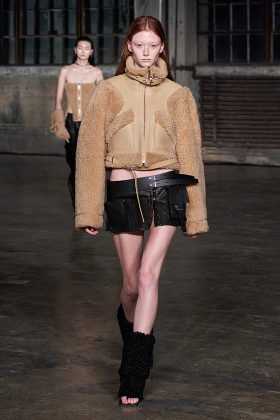 woman<br>FW22