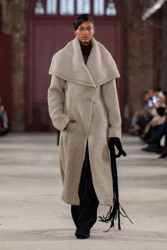 woman<br>FW26