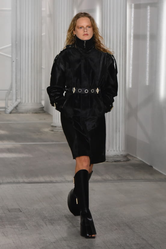 woman<br>FW21