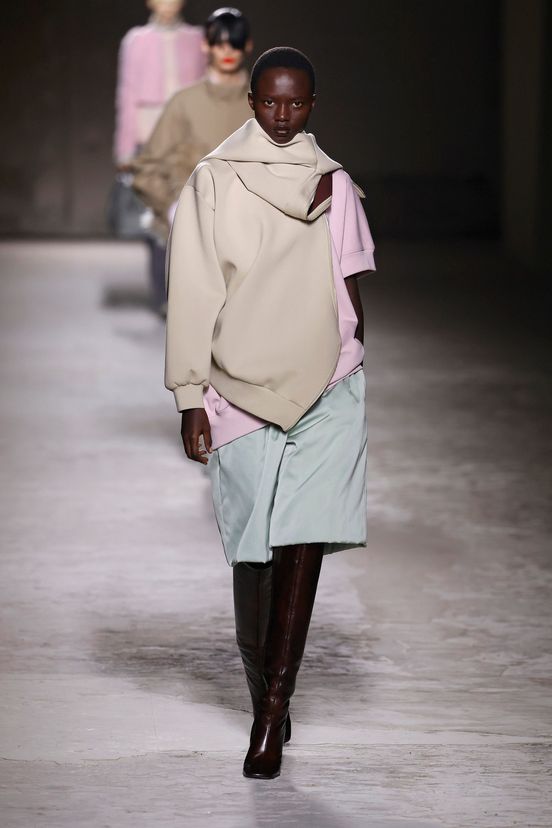 woman<br>FW24