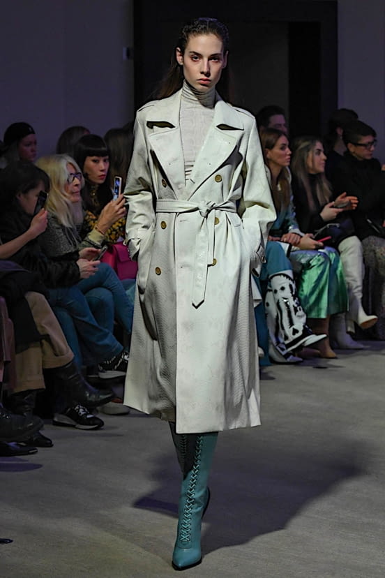 woman<br>FW20