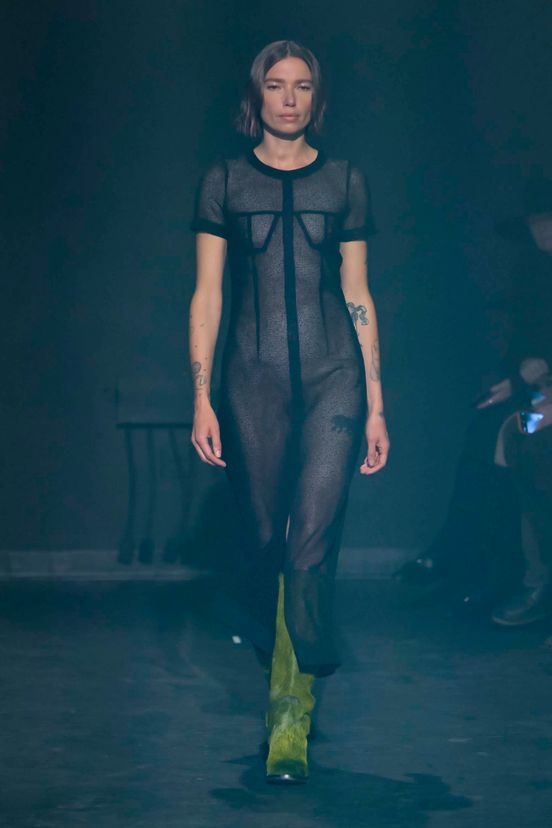 woman<br>FW23